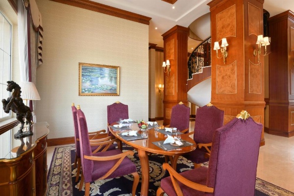 Al Aziziyah Boutique Hotel image 24